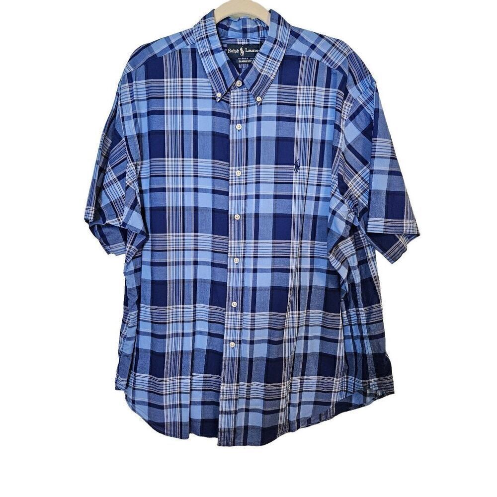 Ralph Lauren classic fit navy and light blue short sleeve button down shirt.  Si